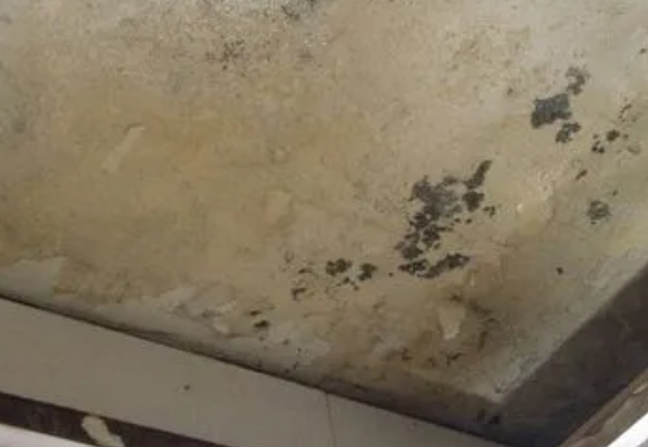 泸州市阳台漏水维修公司分享下泸州市卫生间渗水维修需要注意哪些问题。